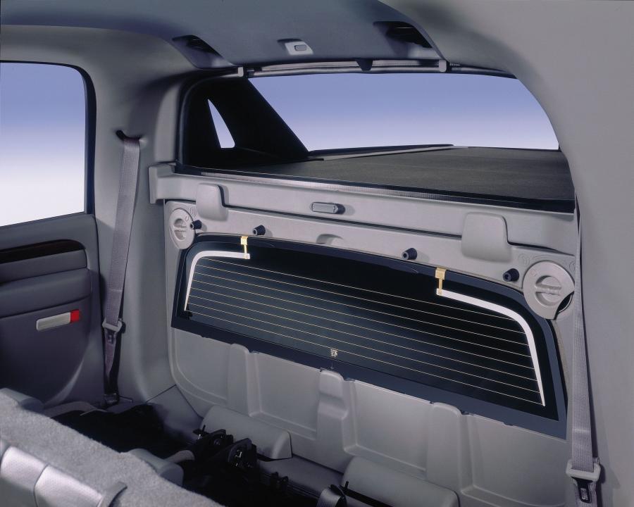  Cadillac Escalade EXT 2002 года  (фото 21 из 39)